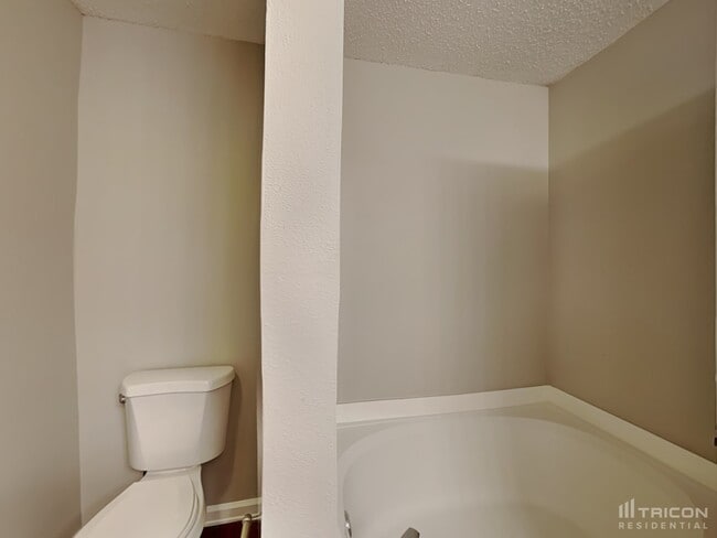 Building Photo - 3856 Candle Berry Dr