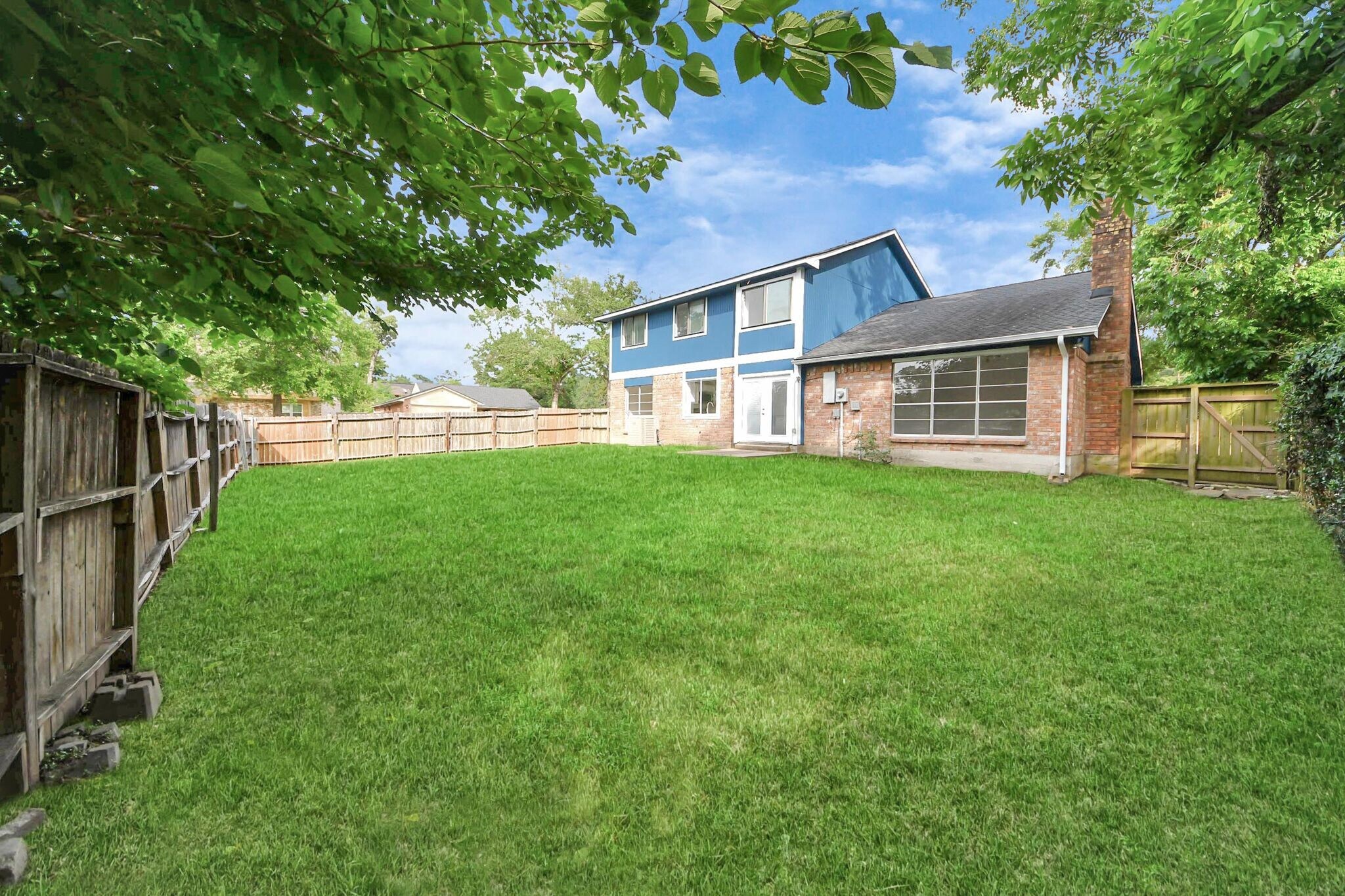 Building Photo - 3223 Deer Valley Dr