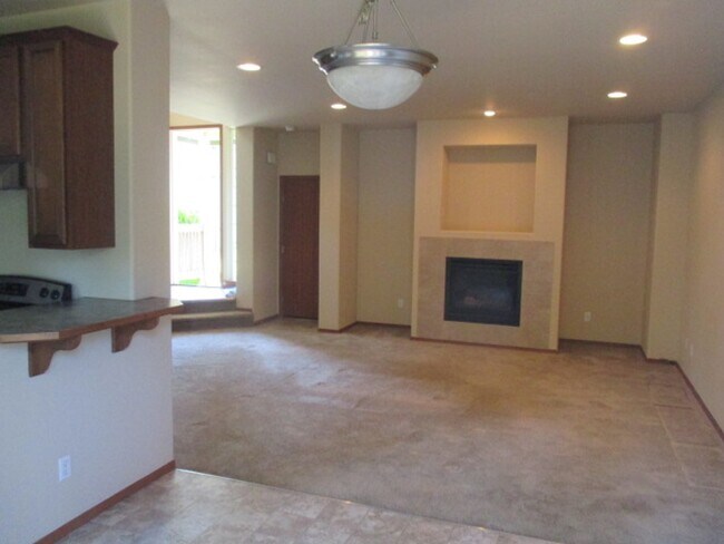 Primary Photo - 13414 107th Ave Ct E