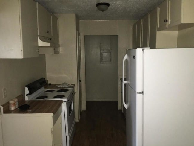 Building Photo - 8156 Skysail Ave