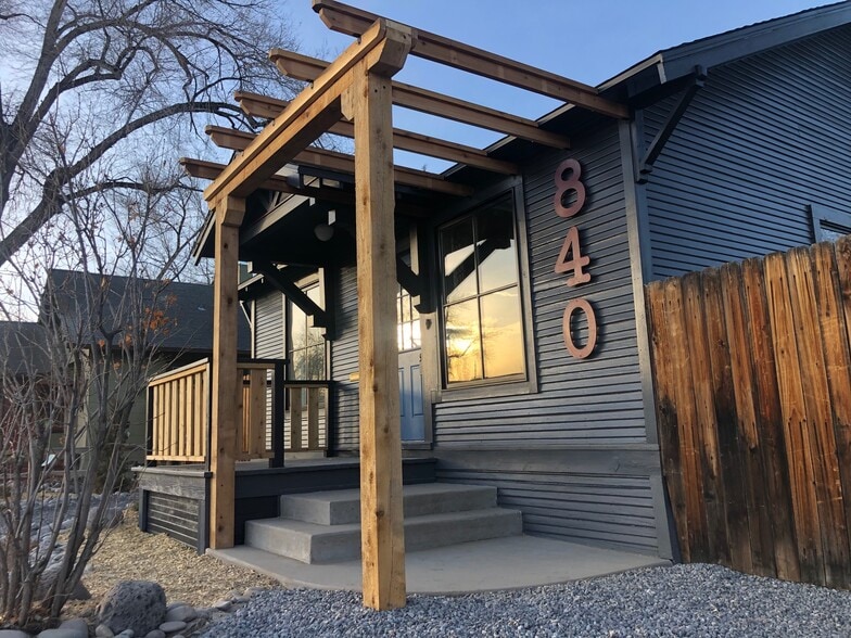 Building Photo - 840 Hill Ave