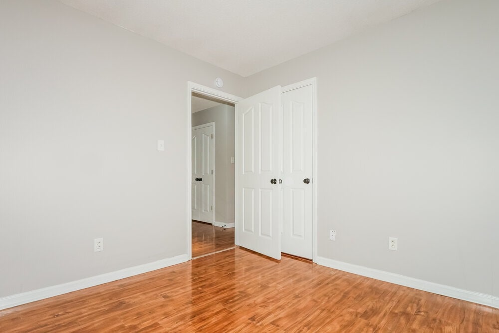 Building Photo - 1596 Far Dr
