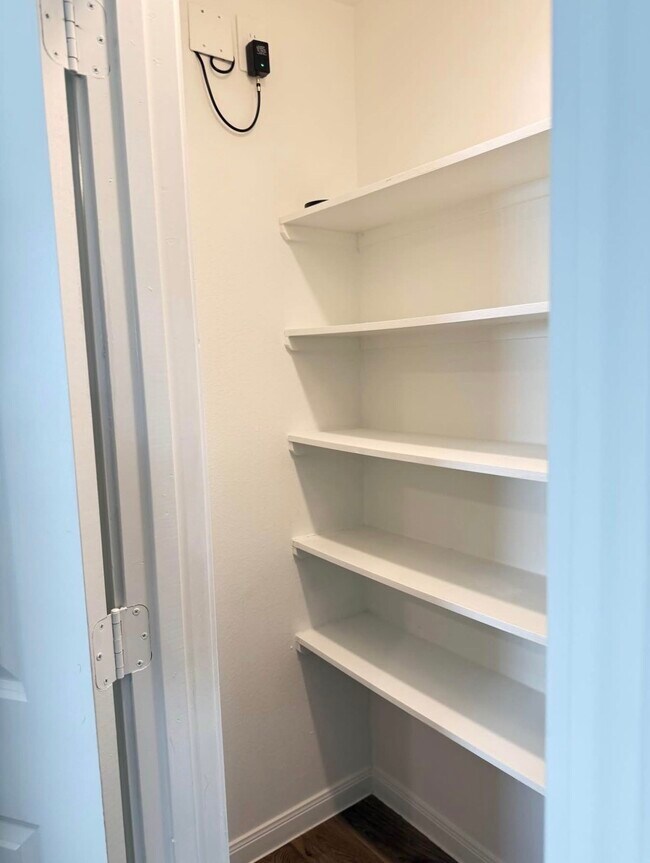 Building Photo - 16527 Jasmine Marie Pl