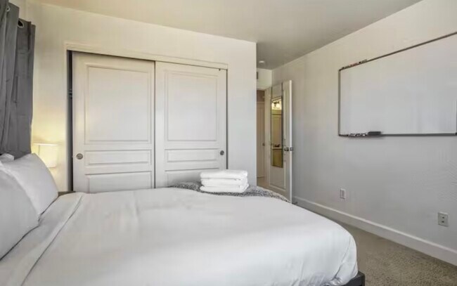Building Photo - 10904 Cascading Spring Cir