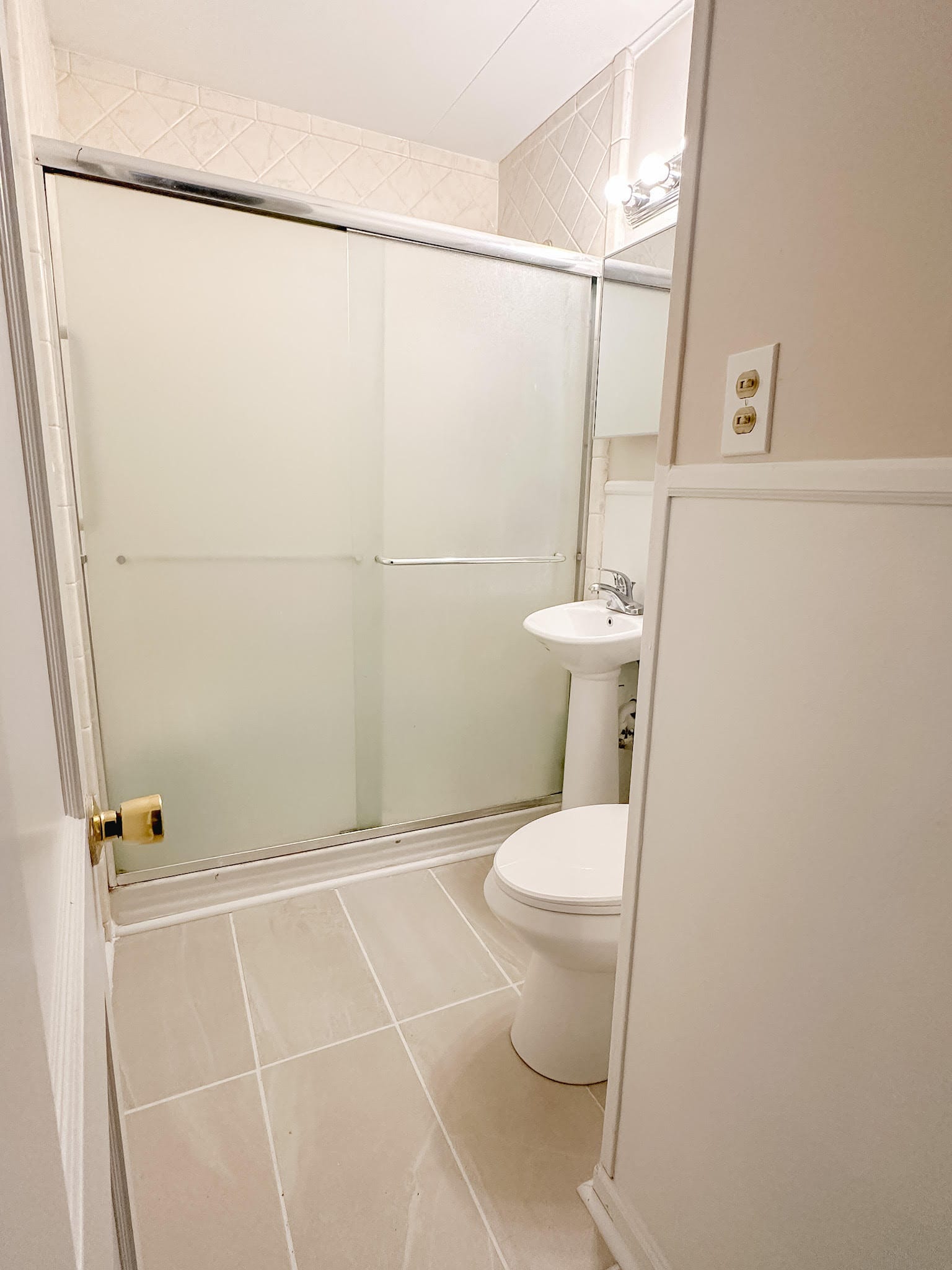 Building Photo - 108 Oak Dr