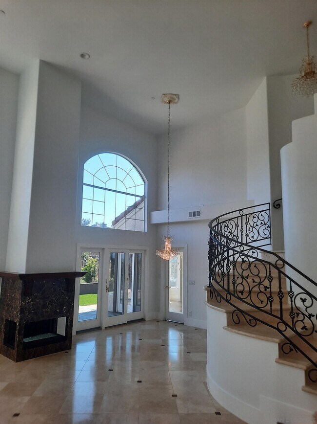 Building Photo - 2341 Canyon View Glen