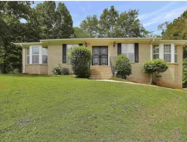 Primary Photo - 720 Cedar Cone Cir