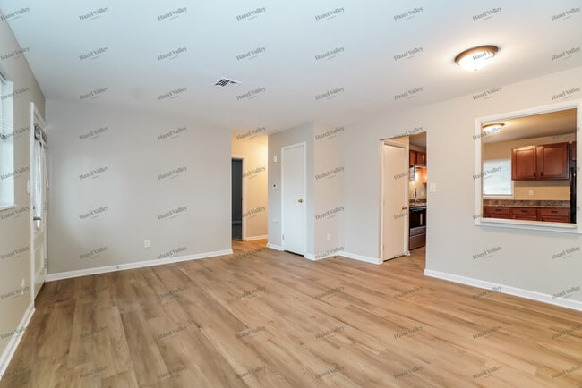 Building Photo - 3930 E Fulton St