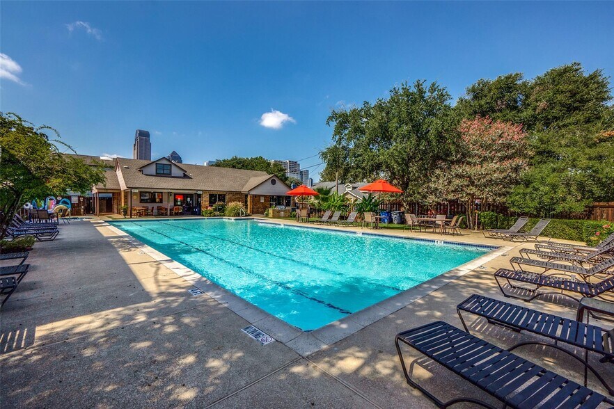 Building Photo - 3008 Zenia Dr