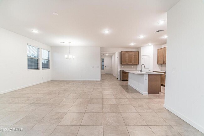 Building Photo - 3bed, 2bath Home