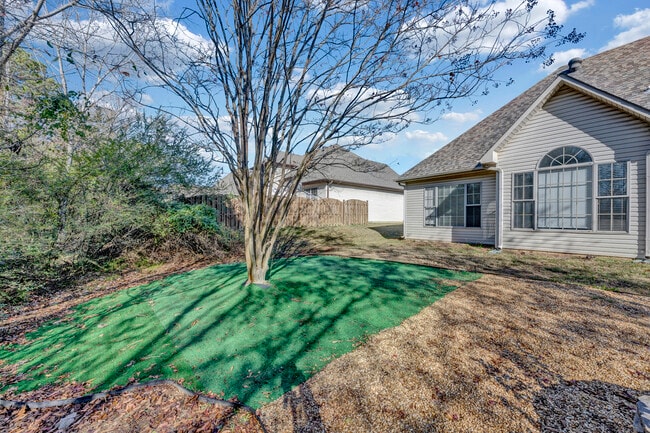 Building Photo - 237 Camden Lake Dr