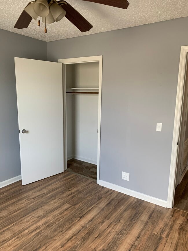 Building Photo - 3311 Chesapeake Cir