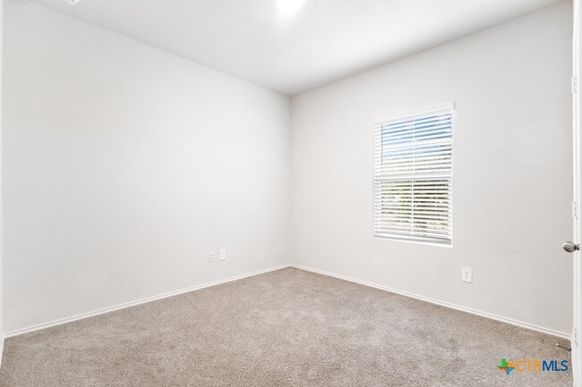 Building Photo - 840 Nodding Nixie