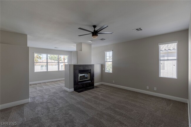 Building Photo - 2510 Putting Green Dr