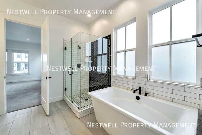 Building Photo - 10907 Paddle Board Way