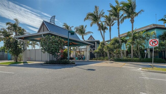 Building Photo - 817 Harbor Dr S