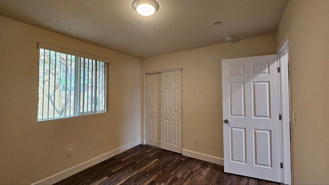 Building Photo - 23(1456,1458)