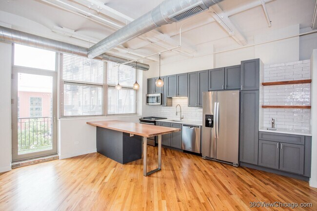 Building Photo - 500 S Clinton St