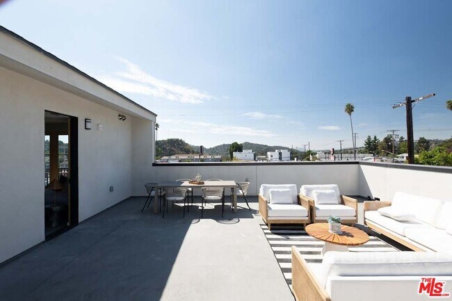 Building Photo - 6320 Garvanza Ave