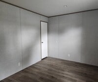 Building Photo - 35 Sundale Trailer Ct