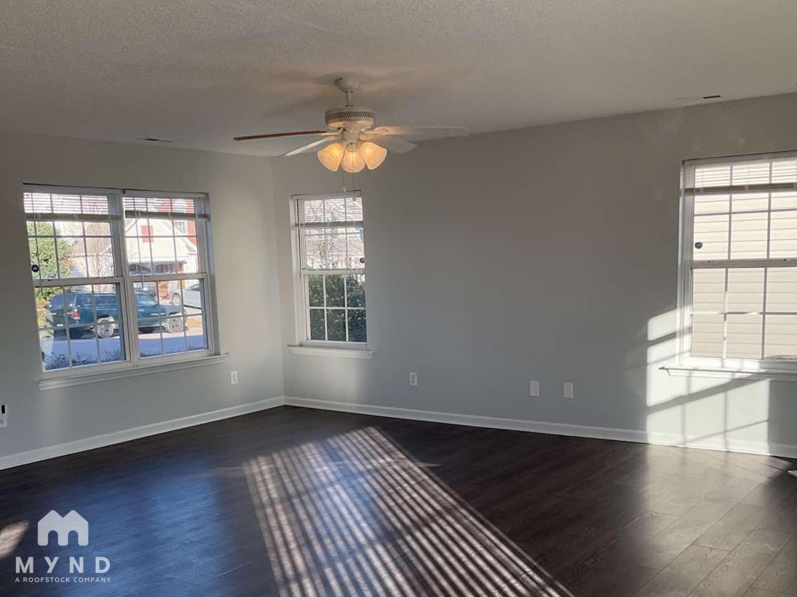 Building Photo - 7412 Lowell Ridge Rd