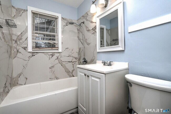 Building Photo - 106 Higbie Dr