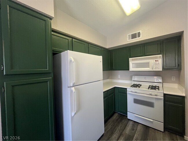 Building Photo - 5415 W Harmon Ave