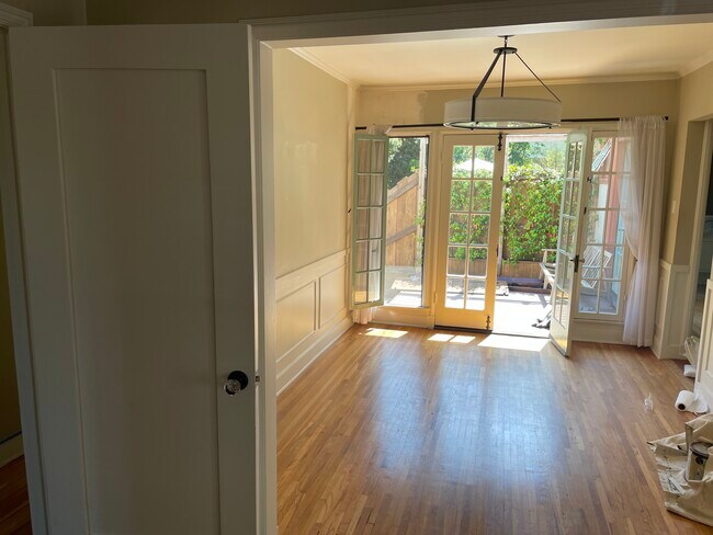 Building Photo - 1426 24th St