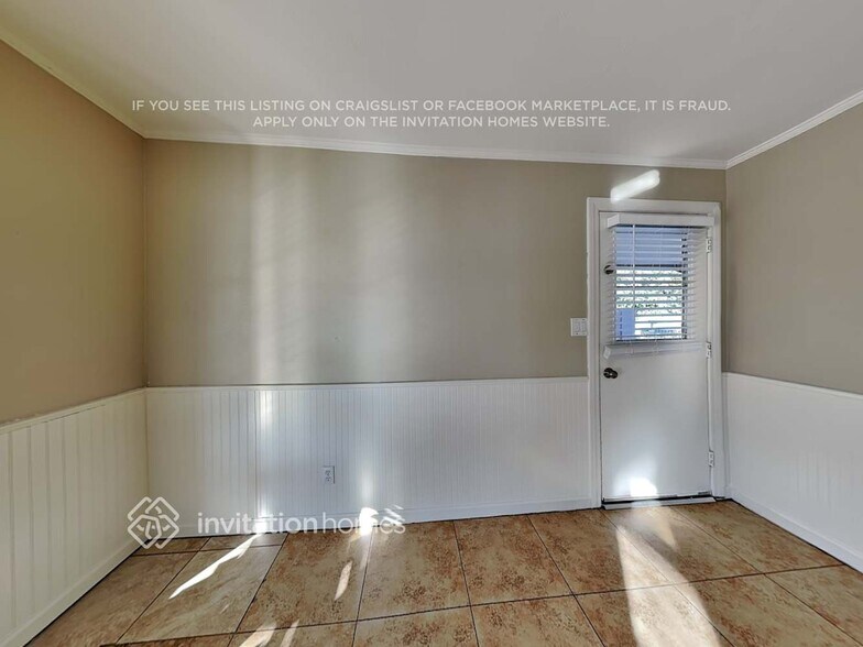 Building Photo - 243 E Cullumber Ave