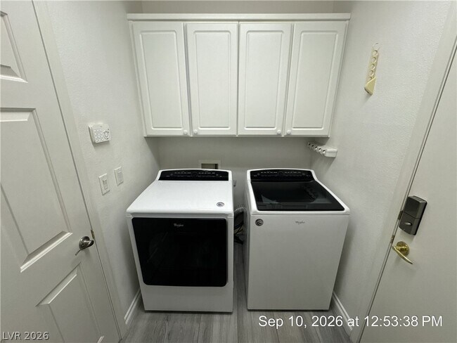 Building Photo - 1699 Rockcrest Hills Ave