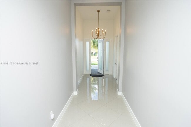 Building Photo - 10660 S Lago Vista Cir