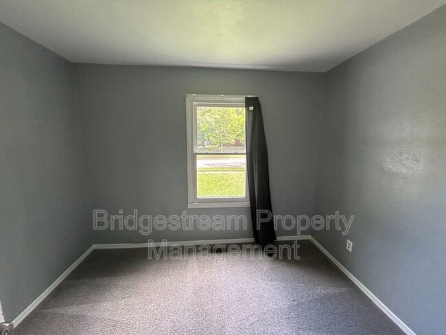 Building Photo - 1582 Leah Dr