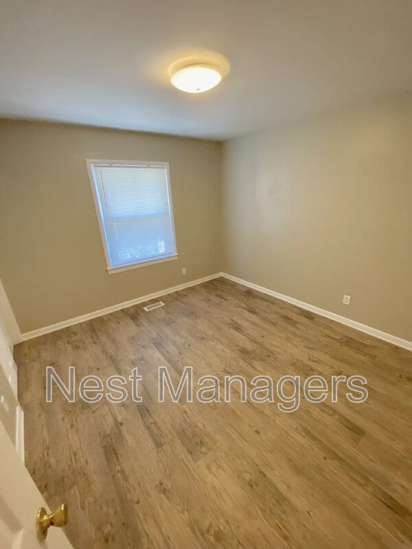 Building Photo - 3808 Hartwell Rd
