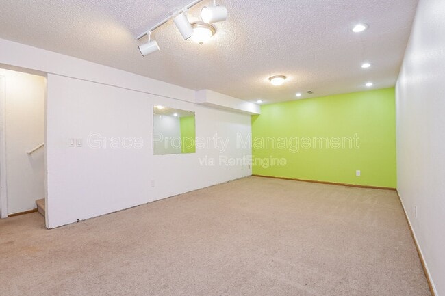 Building Photo - 11748 Fillmore Pl