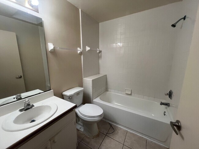 Building Photo - 10413 Cresto Delsol Cir