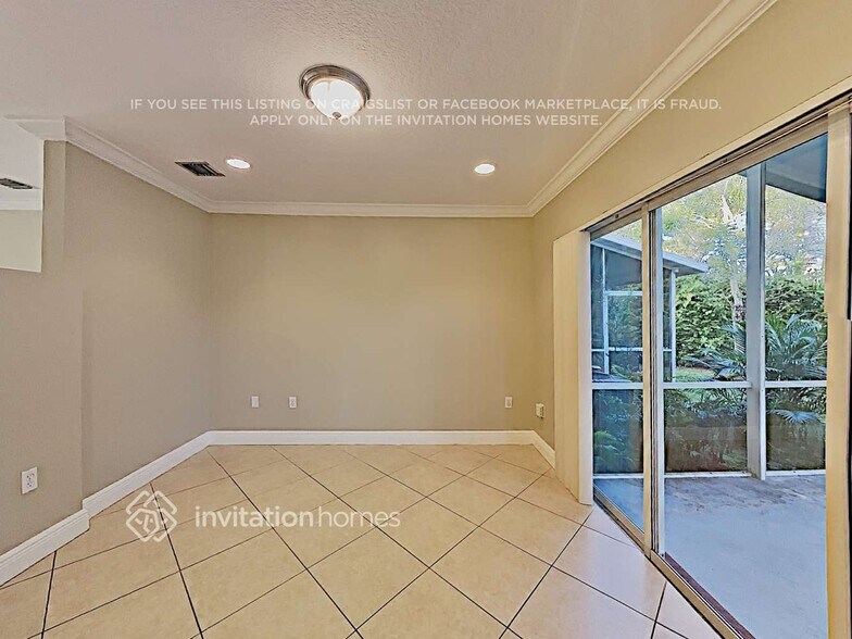 Building Photo - 4942 SW 66th Terrace