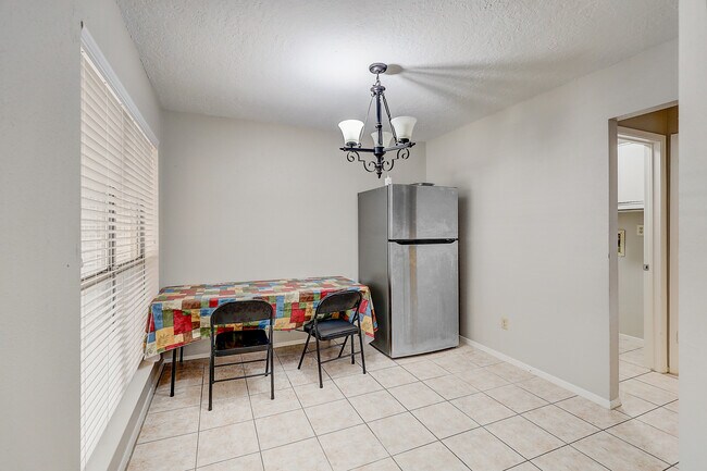 Building Photo - 4907 Quail Hollow Dr