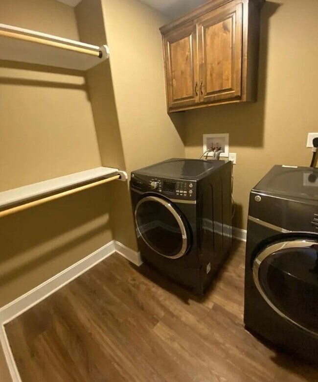 Building Photo - 3BR/2.5BA Home w/ Cul-De-Sac Lot in Platte City