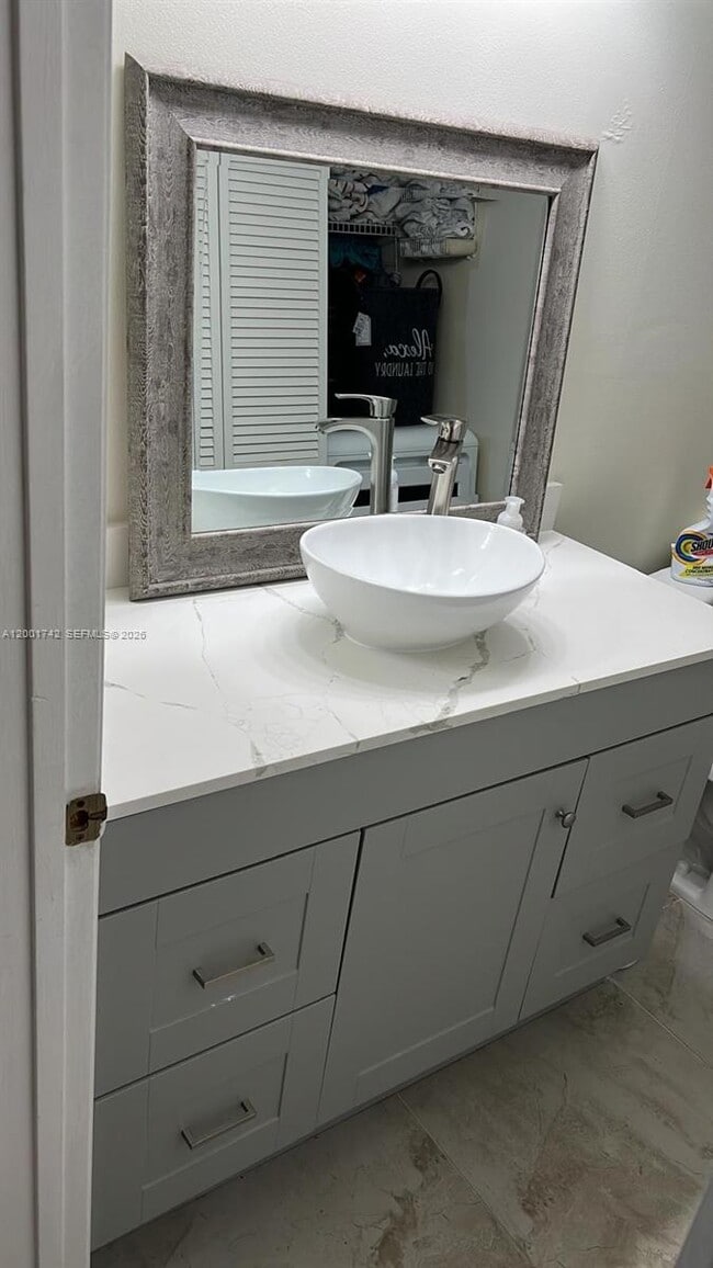 Building Photo - 1425 NW 124th Ave