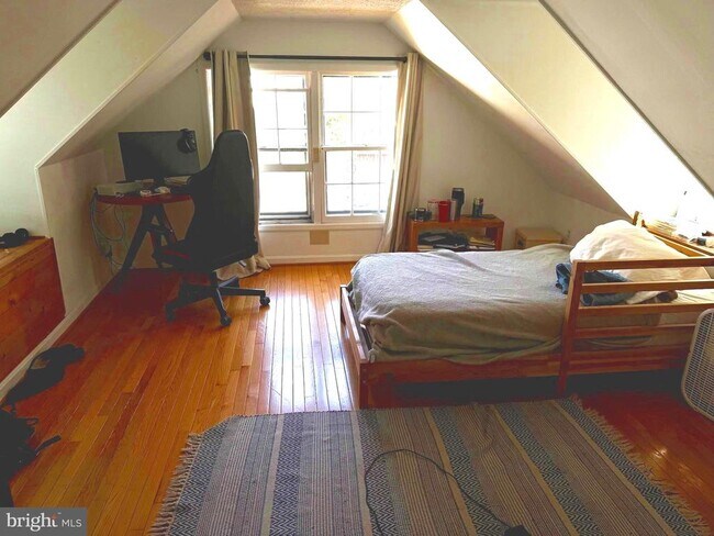 Building Photo - 2101 N Nottingham St