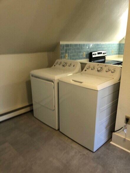 Laundry in unit - 8 School St