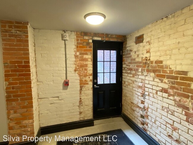 Building Photo - 51 W Palmer Ave