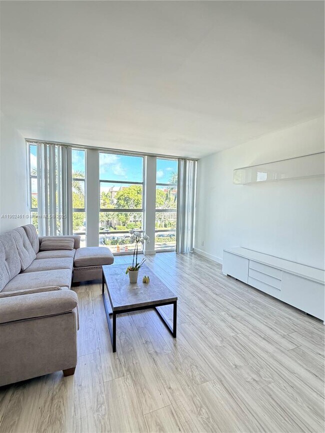 Building Photo - 2000 Atlantic Shores Blvd