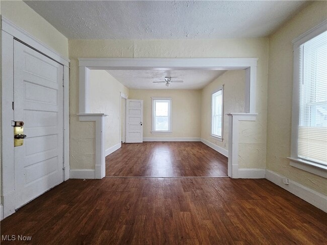 Building Photo - 110 Bell Ave