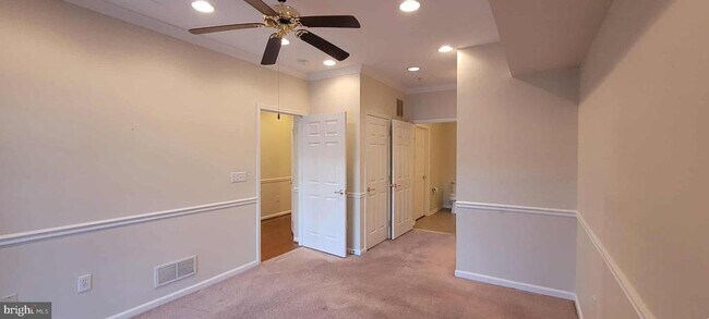 Building Photo - 515 Highland Ests