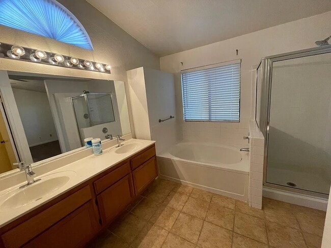 Building Photo - 40520 Palmas Ct