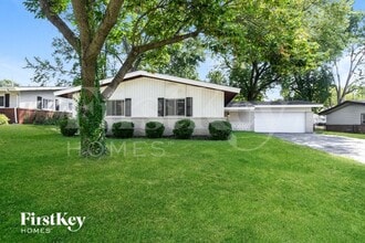 Building Photo - 440 Durwood Dr