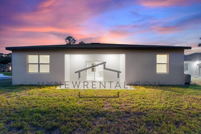 Building Photo - Deposit-Free! Modern, energy efficient hom...