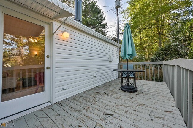 Building Photo - 1146 Oakdale Rd NE