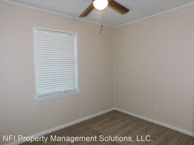 Building Photo - 3 br, 1.5 bath House - 5820 Sanders Street...